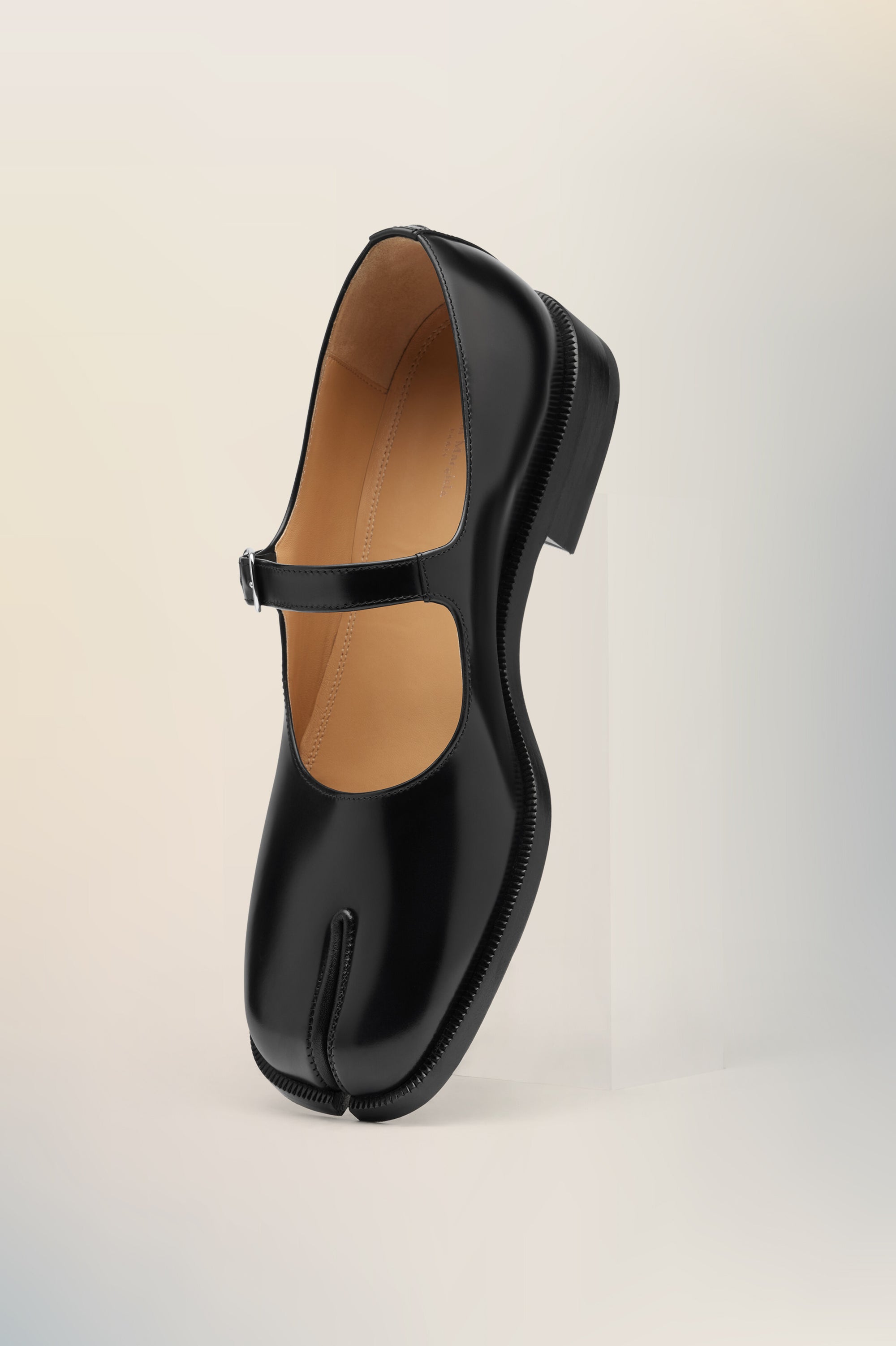 split-toe mary jane korean fashion shoes maison margiela tabis